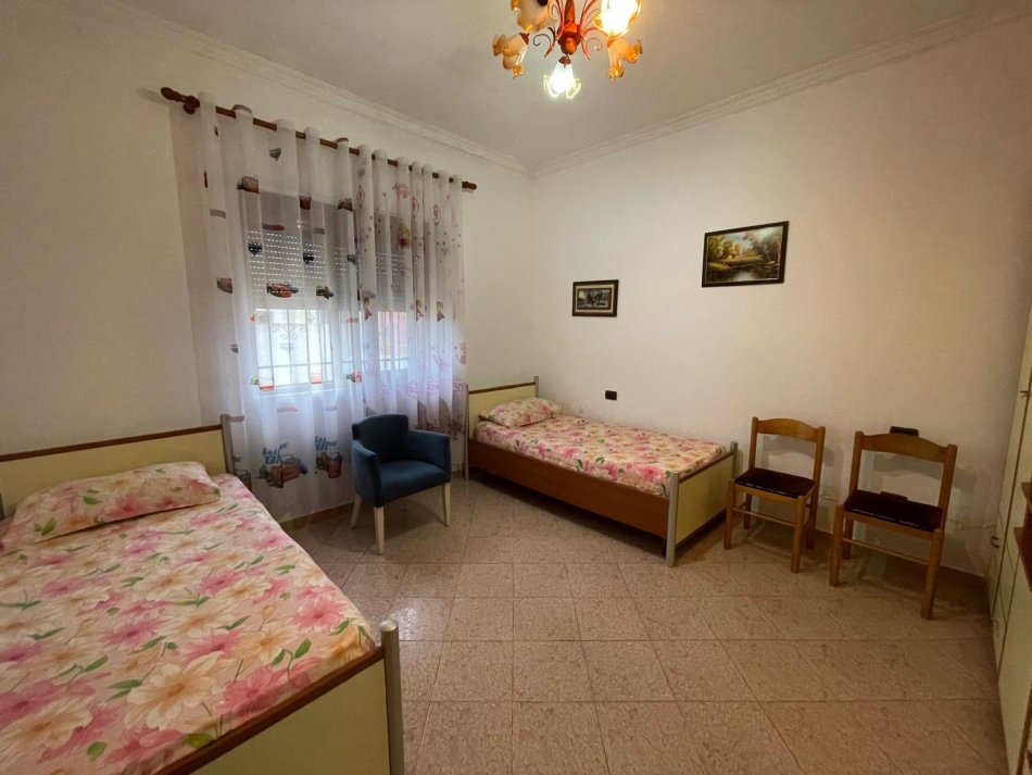 Durres, shitet shtepi 3+1 , 138 m² 218.000 € (+ Truall, ne zonen e Plazhit)