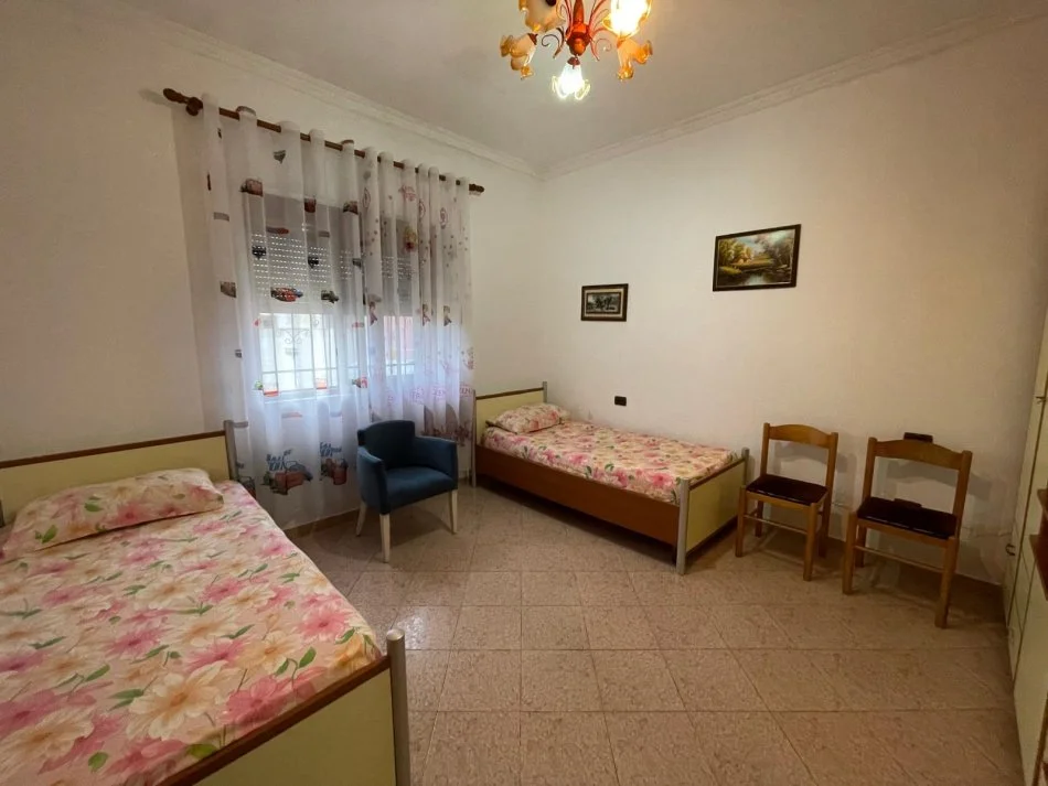 Durres, shitet shtepi 3+1 , 138 m² 218.000 € (+ Truall, ne zonen e Plazhit)