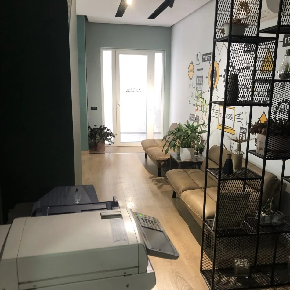 Tirane,Ambient me #Qira (Afer Liqenit te Thate )