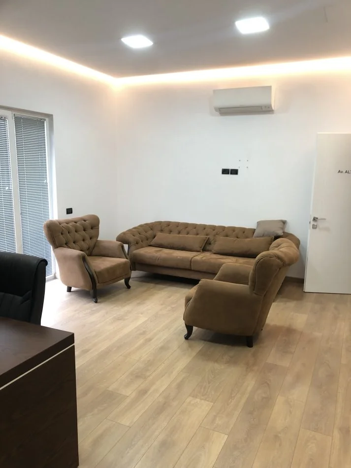 Tirane,Ambient me #Qira (Afer Liqenit te Thate )