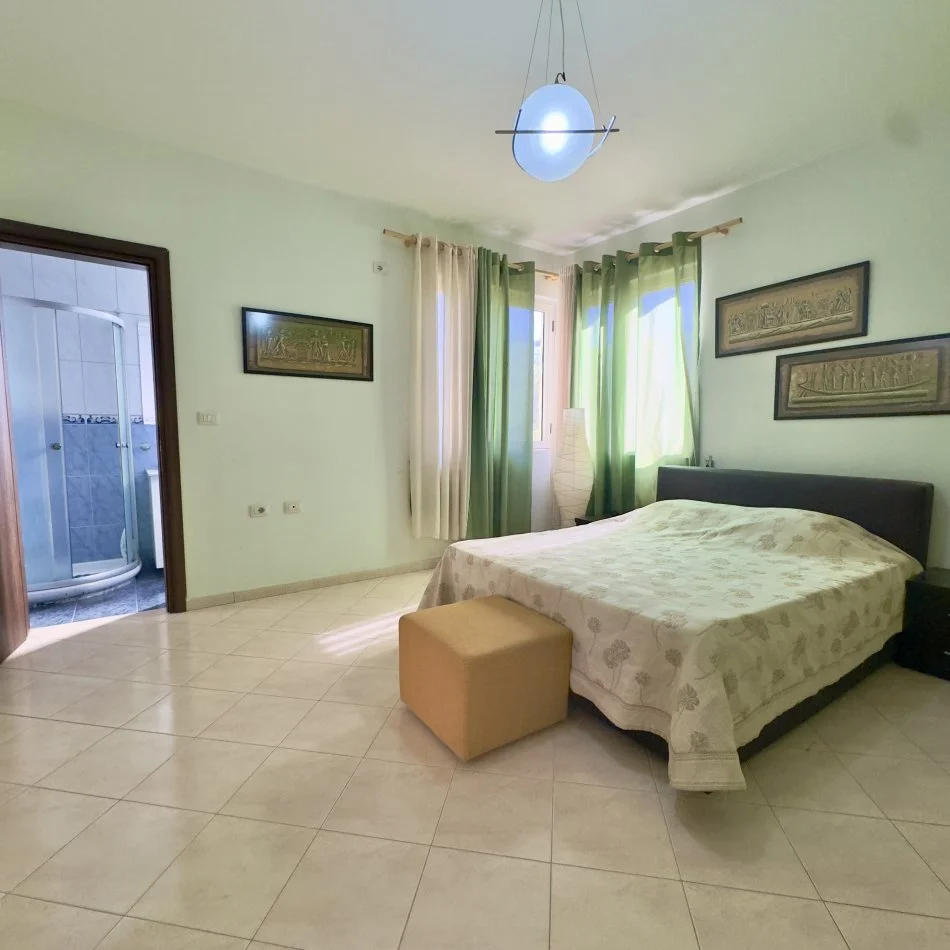 Tirane, Vile 3 Katshe me qira Kati 0, 210 m² 500 € (Vilat Gjermane)