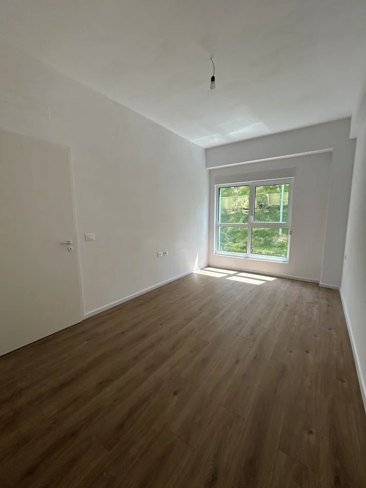 Tirane, shitet apartament 1+1+Ballkon Kati 0, 65 m² 78.000 € (Rruga Pasho Hysa, Ali Demi)