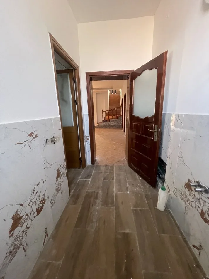 Kavaje, shitet Vile 3 Katshe , 480 m² 196.000 € (Rruga Abdurrahim Sedja)