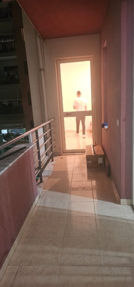 Tirane, shitet apartament 1+1+Ballkon Kati 3, 72 m² 