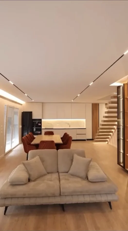 Tirane, shitet apartament duplex Dublex Kati 5, 268 m² 480.000 € (Rruga Hamdi Garunja)