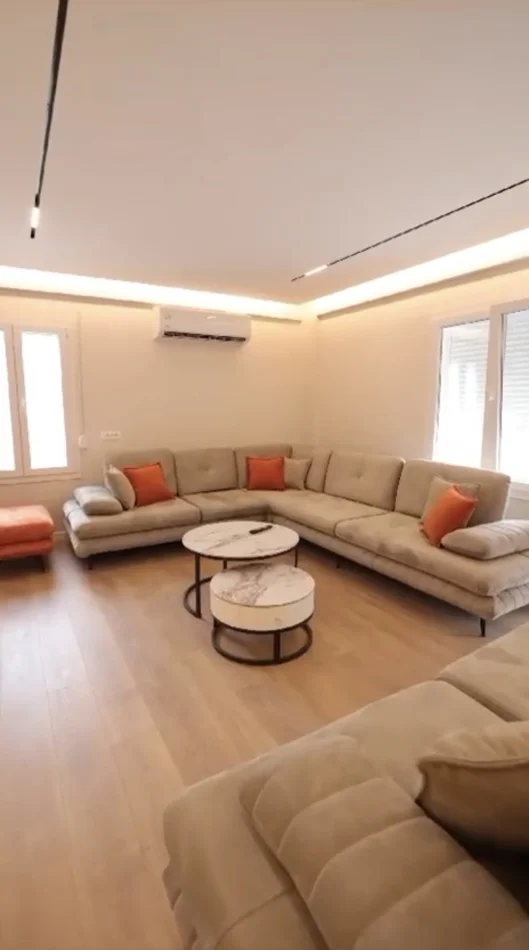 Tirane, shitet apartament duplex Dublex Kati 5, 268 m² 480.000 € (Rruga Hamdi Garunja)