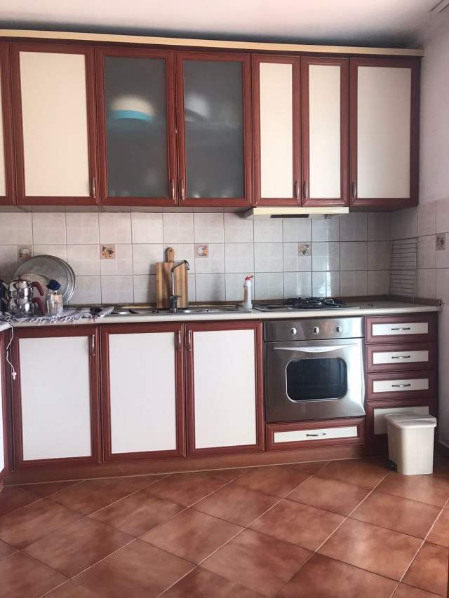 Tirane, jepet me qera apartament Kati 6, 127 m² 47500 Leke (Blloku Gintash, Laprake)