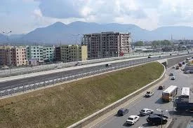 Tirane, shitet 3+1 , 116 m² 200.000 € (kthesa e kamzes)