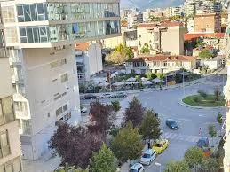 Shqiperi, jepet me qera apartament 2+1 Kati 3, 85 m² 600 € (Komuna e Parisit)