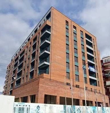 Tirane, shitet apartament 2+1 Kati 20, 100 m² 124.875 € (PASKUQAN ,2N SHPK)