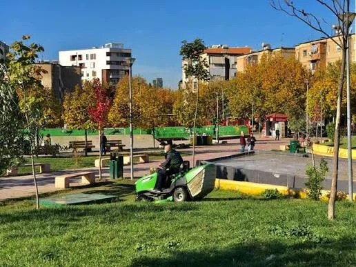 Tirane, shitet apartament 2+1 , 137 m² 240.000 € (Ali Dem D8142A-146)
