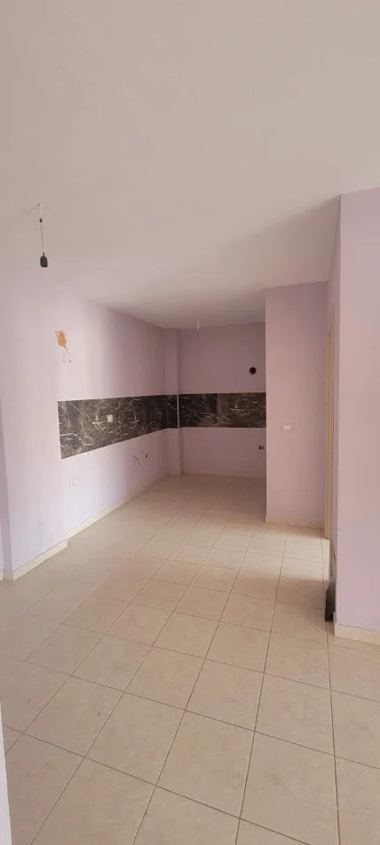 Durres, shitet apartament 1+1 Kati 3, 65,4 m² 70.000 € (Shkembi Kavajes)