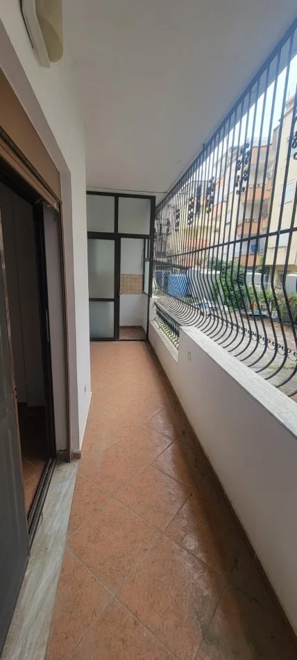 Durres, shitet apartament 1+1+Ballkon Kati 0, 63 m² 80.000 € (Shkembi Kavajes)