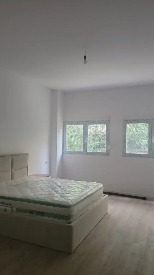 Durres, shitet apartament 1+1 Kati 0, 54 m² 95.000 € (Shkembi Kavajes)