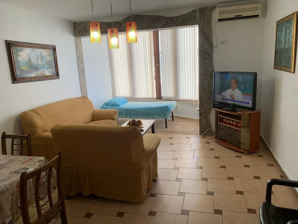 Durres, jepet me qera apartament 2+1+Ballkon Kati 5, 75 m² 400 € (Golem, Durres)