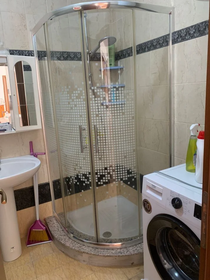 Durres, jepet me qera apartament 2+1+Ballkon Kati 5, 75 m² 400 € (Golem, Durres)