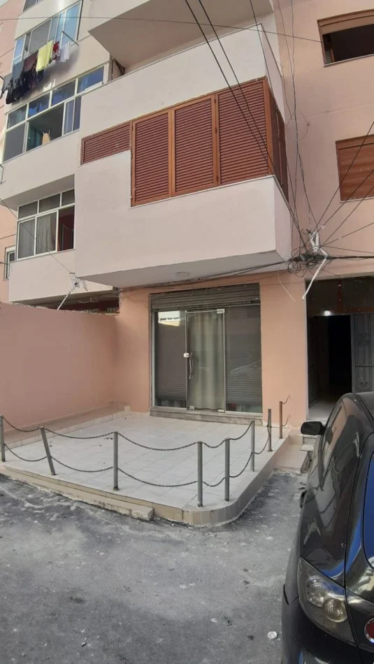 Durres, shitet dyqan Kati 0, 37 m² 56.000 € (Plazh, Durres)