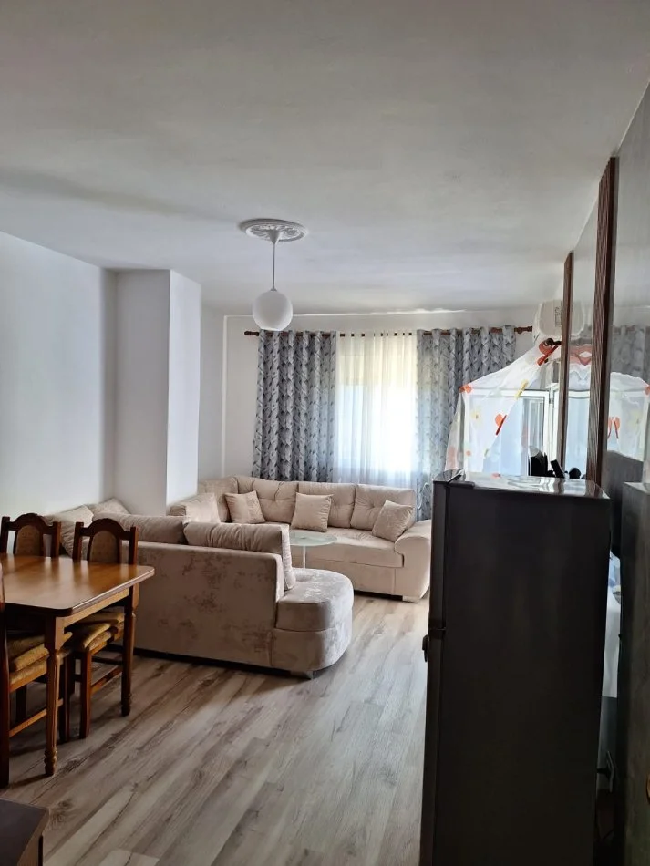 Durres, shitet apartament 1+1+Ballkon Kati 3, 72 m² 120.000 € (Plazh, Durres)