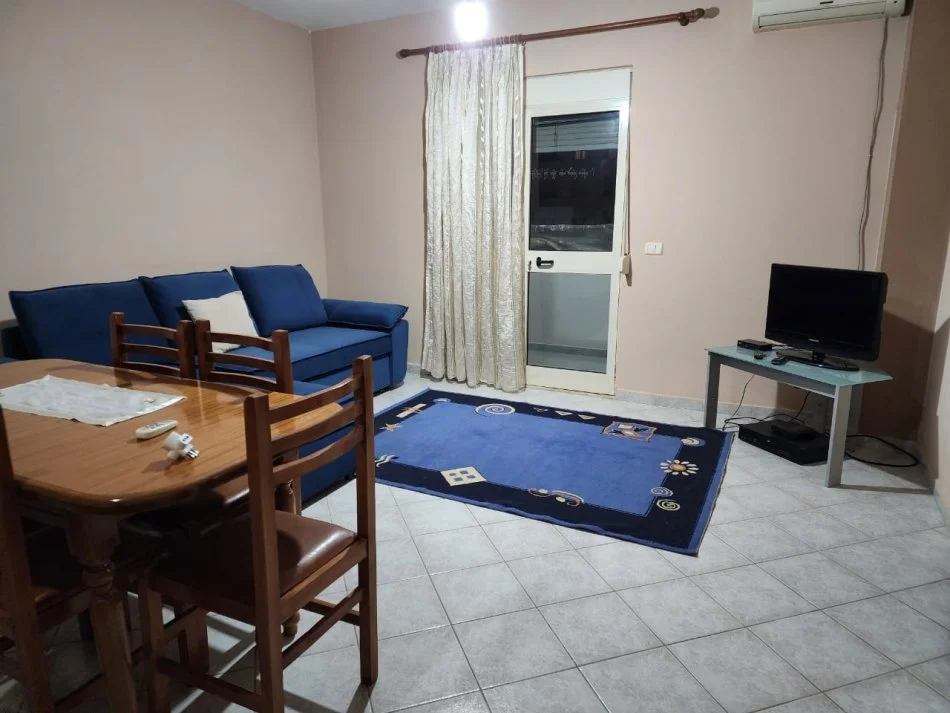 Durres, jepet me qera apartament 1+1+Ballkon Kati 5, 60 m² 280 € (Plazh, Durres)