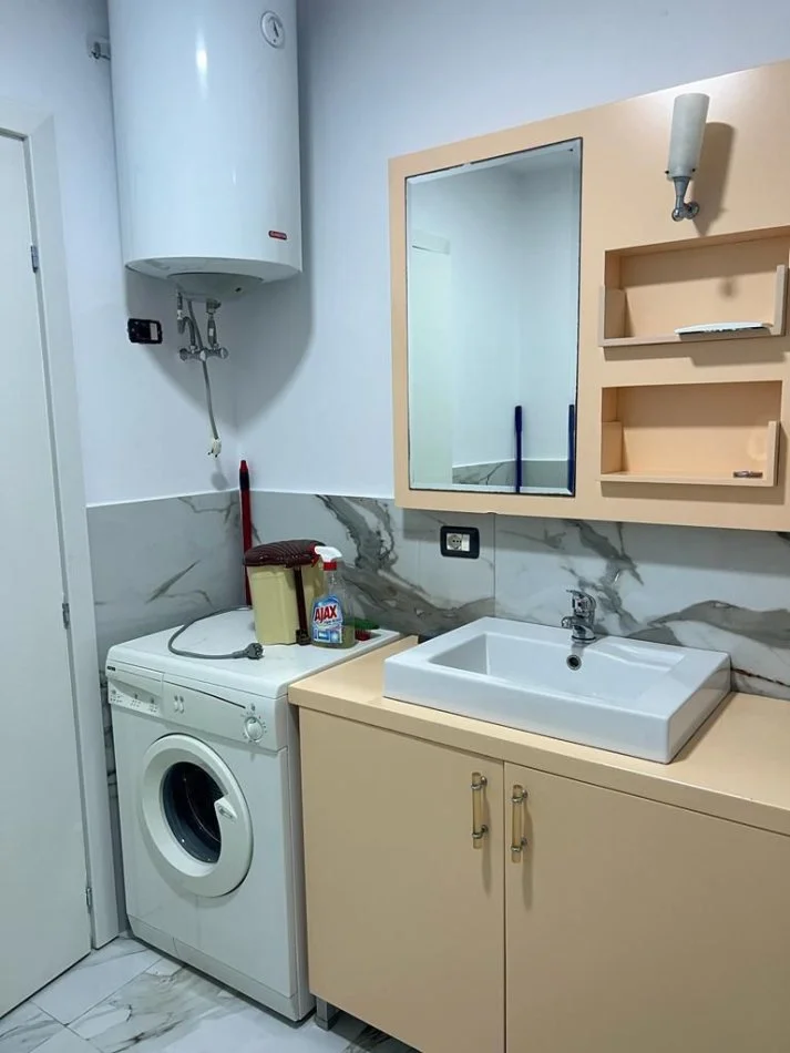 Durres, shitet apartament 1+1 Kati 9, 63.5 m² 120.000 € (Plazh, Durres)