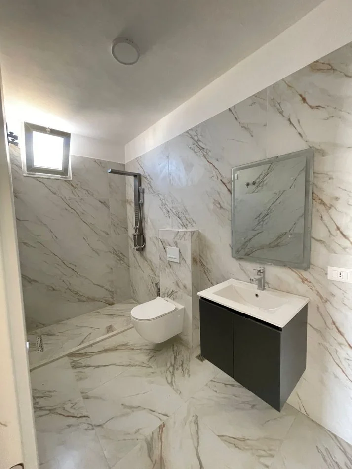 Durres, shitet apartament 2+1+Ballkon Kati 10, 85,10 m² 125.000 € (Iliria, Plazh)