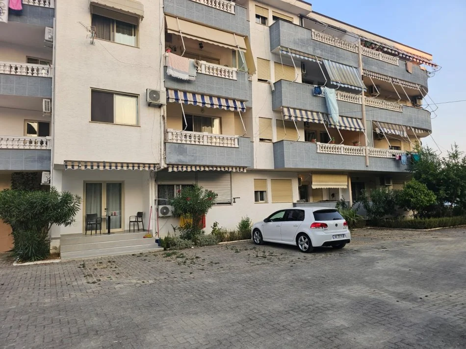 Durres, shitet apartament 1+1 Kati 4, 50 m² 60.000 € (Mali Robit, Golem)