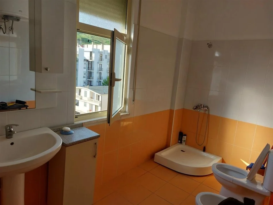 Durres, shitet apartament 1+1+Ballkon Kati 5, 60 m² 60.000 € (Shkembi Kavajes, Durres)