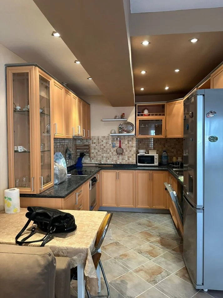 Durres, shitet apartament 2+1+Ballkon Kati 1, 96,19 m² 98.000 € (OKAZION; Qender, Durres)