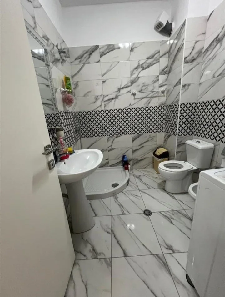 Durres, shitet apartament 1+1 Kati 4, 70 m² 113.300 € (Rrota Kuqe, Plazh)
