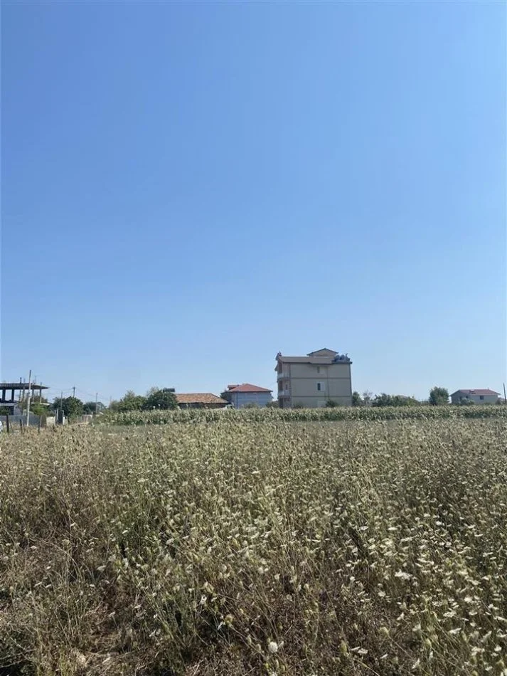 Durres, shitet toke , 5.000 m² 56.000 € (Qerret)