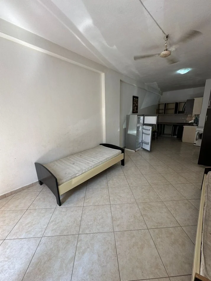 Durres, shitet garsonier 1+1 Kati 1, 43 m² 50.000 € (Rrota Kuqe, Plazh)