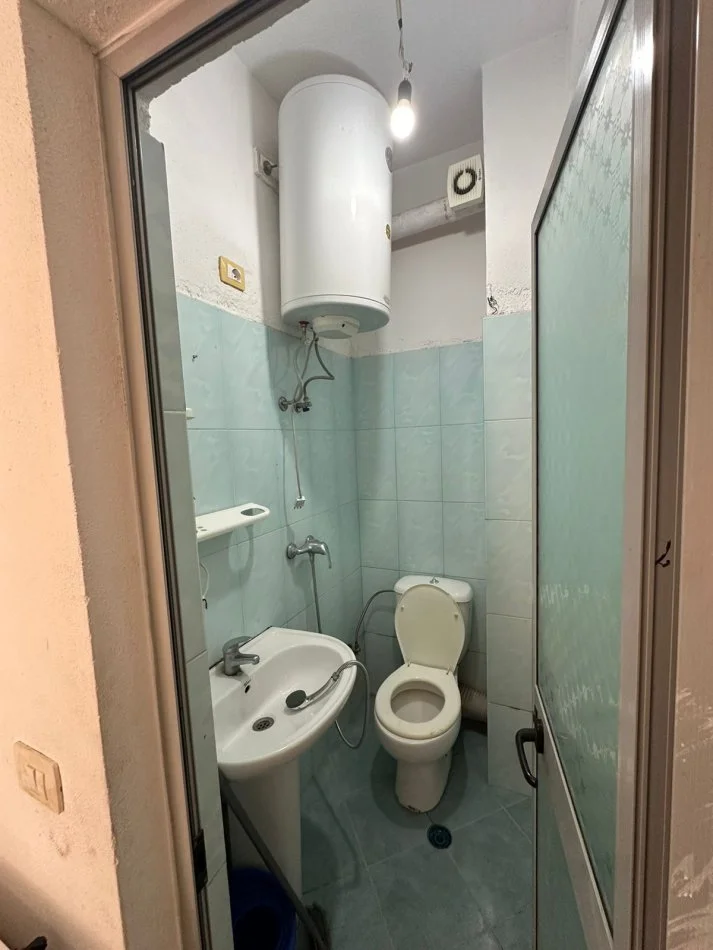 Durres, shitet garsonier 1+1 Kati 1, 43 m² 50.000 € (Rrota Kuqe, Plazh)