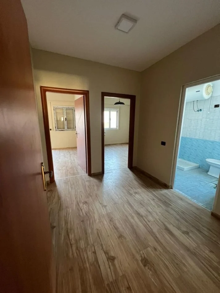 Durres, shitet apartament 2+1+Ballkon Kati 4, 100 m² 120.000 € (Plazh, Durres)