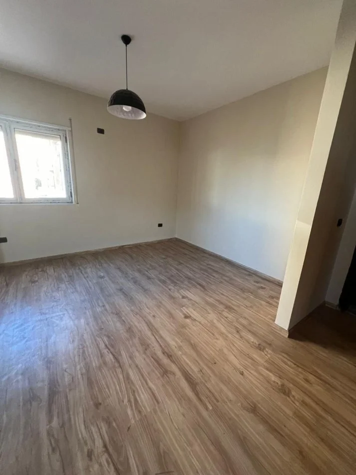 Durres, shitet apartament 2+1+Ballkon Kati 4, 100 m² 120.000 € (Plazh, Durres)