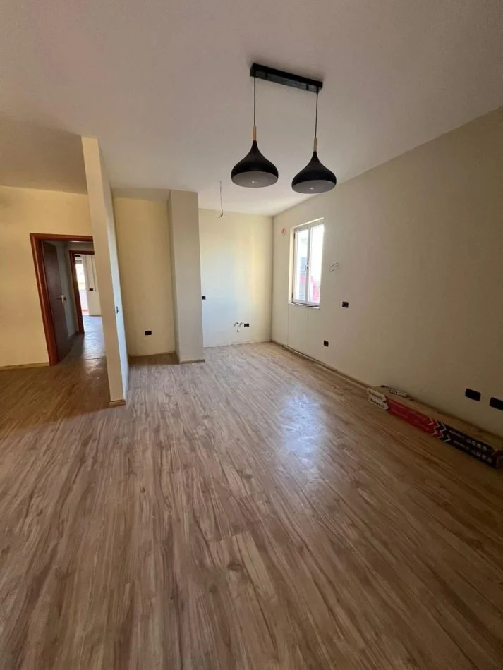 Durres, shitet apartament 2+1+Ballkon Kati 4, 100 m² 120.000 € (Plazh, Durres)