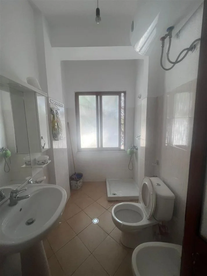 Durres, shitet apartament 1+1+Ballkon Kati 3, 60 m² 70.000 € (Mali Robit, Durres)