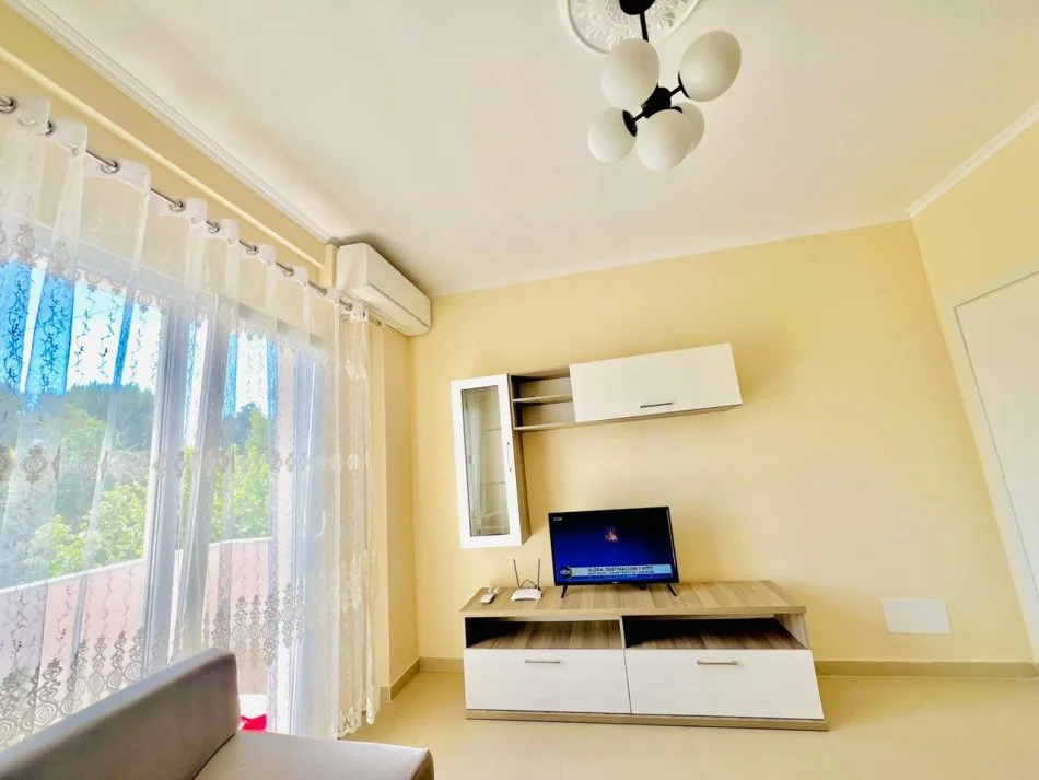 Durres, jepet me qera apartament 1+1 Kati 2, 65 m² 300 € (Iliria, Plazh)