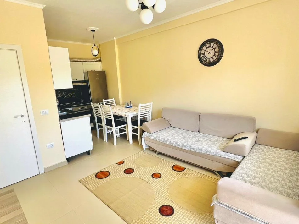 Durres, jepet me qera apartament 1+1 Kati 2, 65 m² 300 € (Iliria, Plazh)