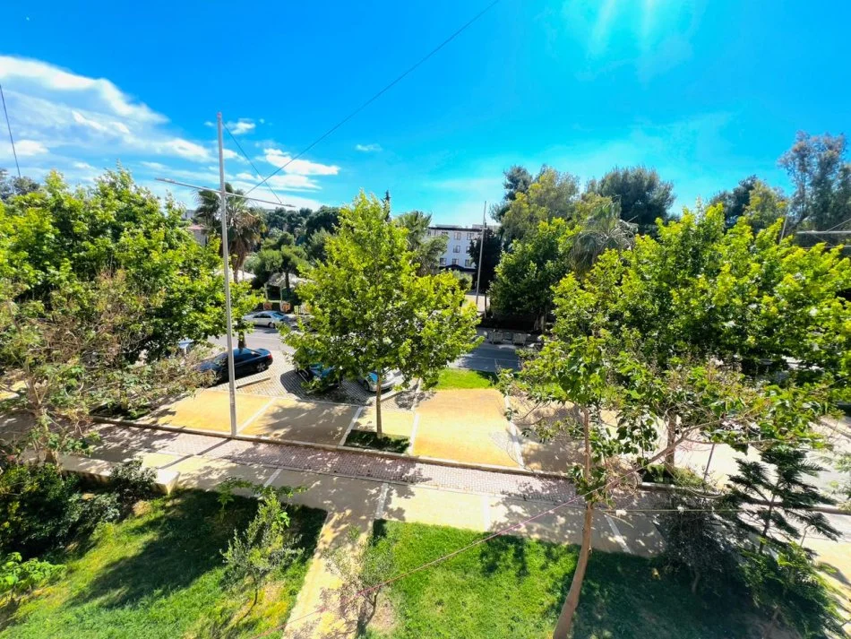 Durres, jepet me qera apartament 1+1 Kati 2, 65 m² 300 € (Iliria, Plazh)