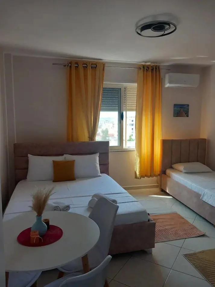 Durres, jepet me qera garsonier 1+1 Kati 5, 32 m² 250 € (Rrota Kuqe, Plazh)