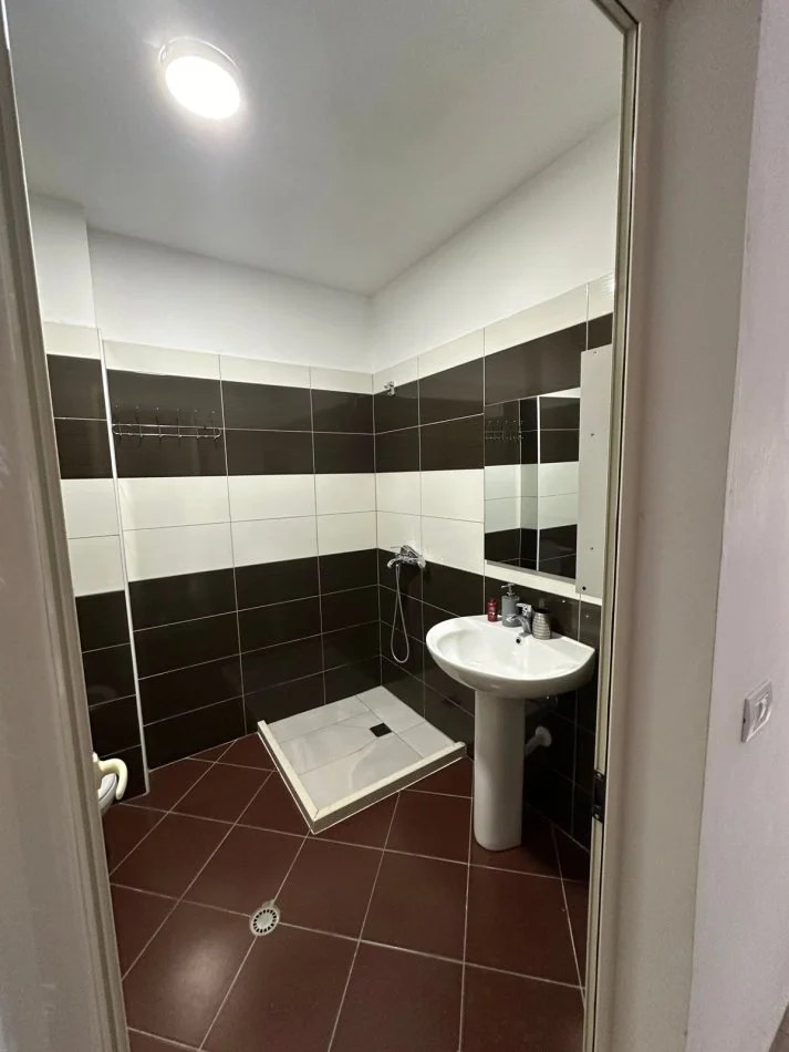 Durres, jepet me qera apartament 1+1+Ballkon , (Plepa, Durres)