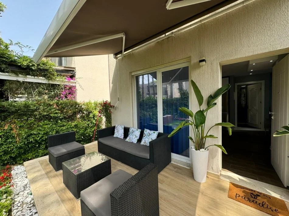 Durres, shitet Vile 4+1+Ballkon Kati 2, 180 m² 500.000 € (Gjiri Lalezit, Durres)