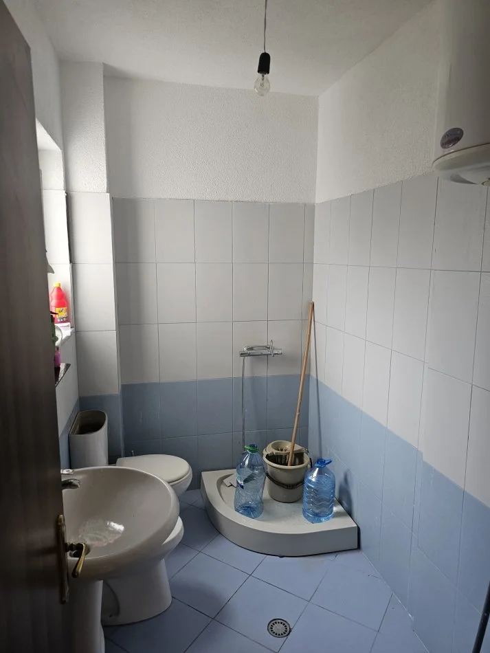 Durres, shitet apartament 1+1+Ballkon Kati 3, 68 m² 82.000 € (Shkembi Kavajes, Durres)