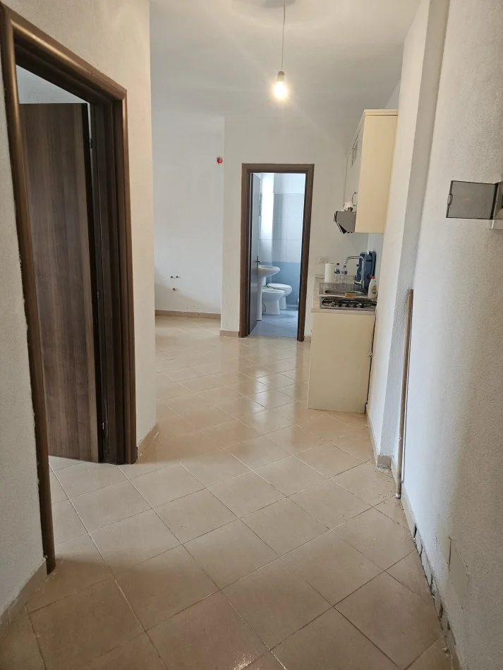 Durres, shitet apartament 1+1+Ballkon Kati 3, 68 m² 82.000 € (Shkembi Kavajes, Durres)