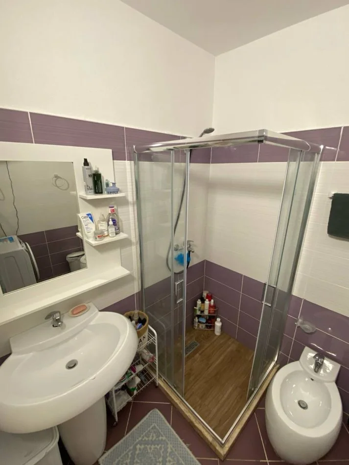 Durres, shitet apartament 1+1+Ballkon Kati 4, 65 m² 75.000 € (Shkembi Kavajes, Durres)