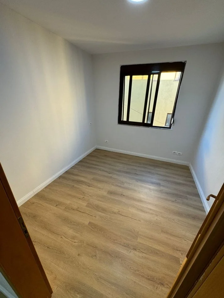 Durres, shitet apartament 1+1 Kati 4, 45.5 m² 65.000 € (Iliria, Plazh)