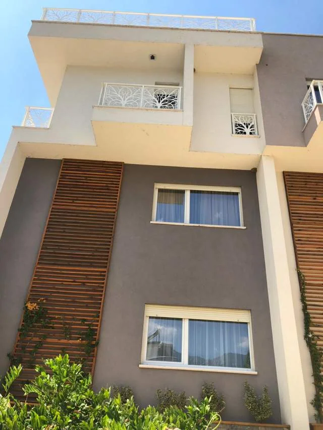 Tirane, shes Vile 5+1+A+BLK Kati 3, 300 m² 1.800 Euro/m2 (Liqeni Farkes)