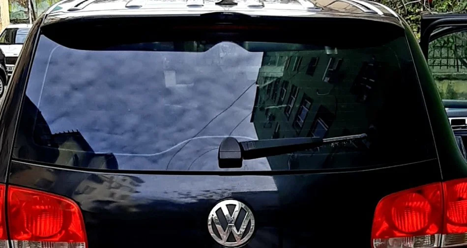 Tirane, shes  Xhami i pasem & stopin e pasem teTuaregu 2.5 i vitit 2006 100 Euro