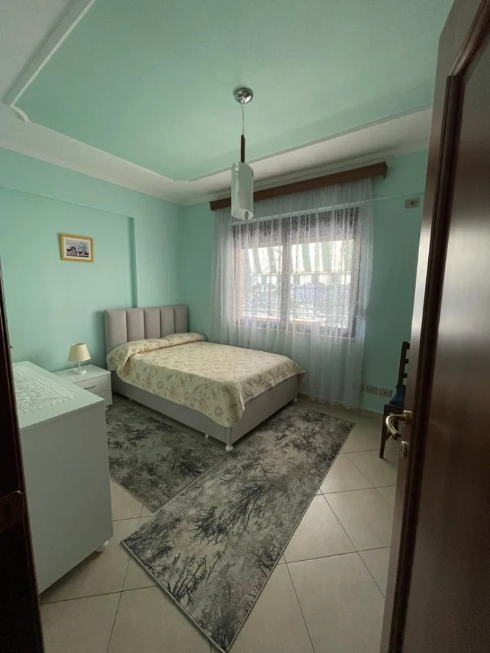 Tirane, jap me qera apartament 2+1+Aneks+Ballkon Kati 3, 137 m² 1.000 € (Faik konica)