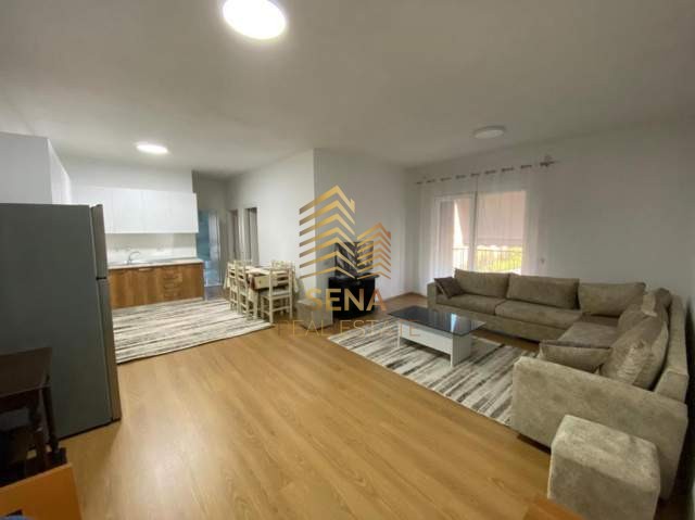Tirane, jepet me qera apartament 3+1+Ballkon Kati 5, 130 m² 650 € (Rruga 5 Maji)